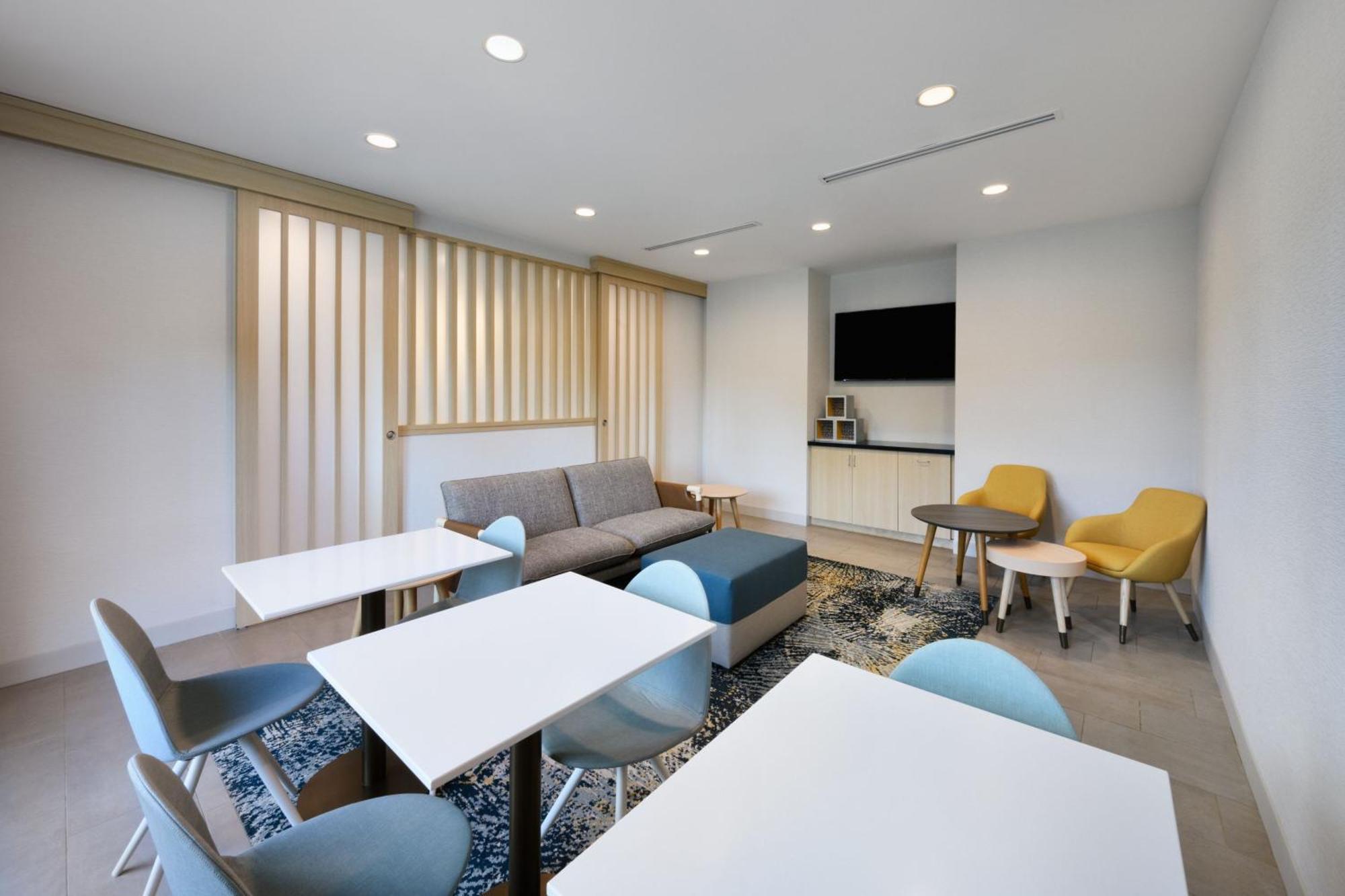 Towneplace Suites By Marriott Oxford Al Екстериор снимка
