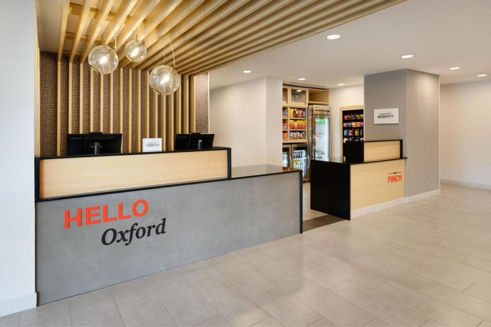 Towneplace Suites By Marriott Oxford Al Екстериор снимка